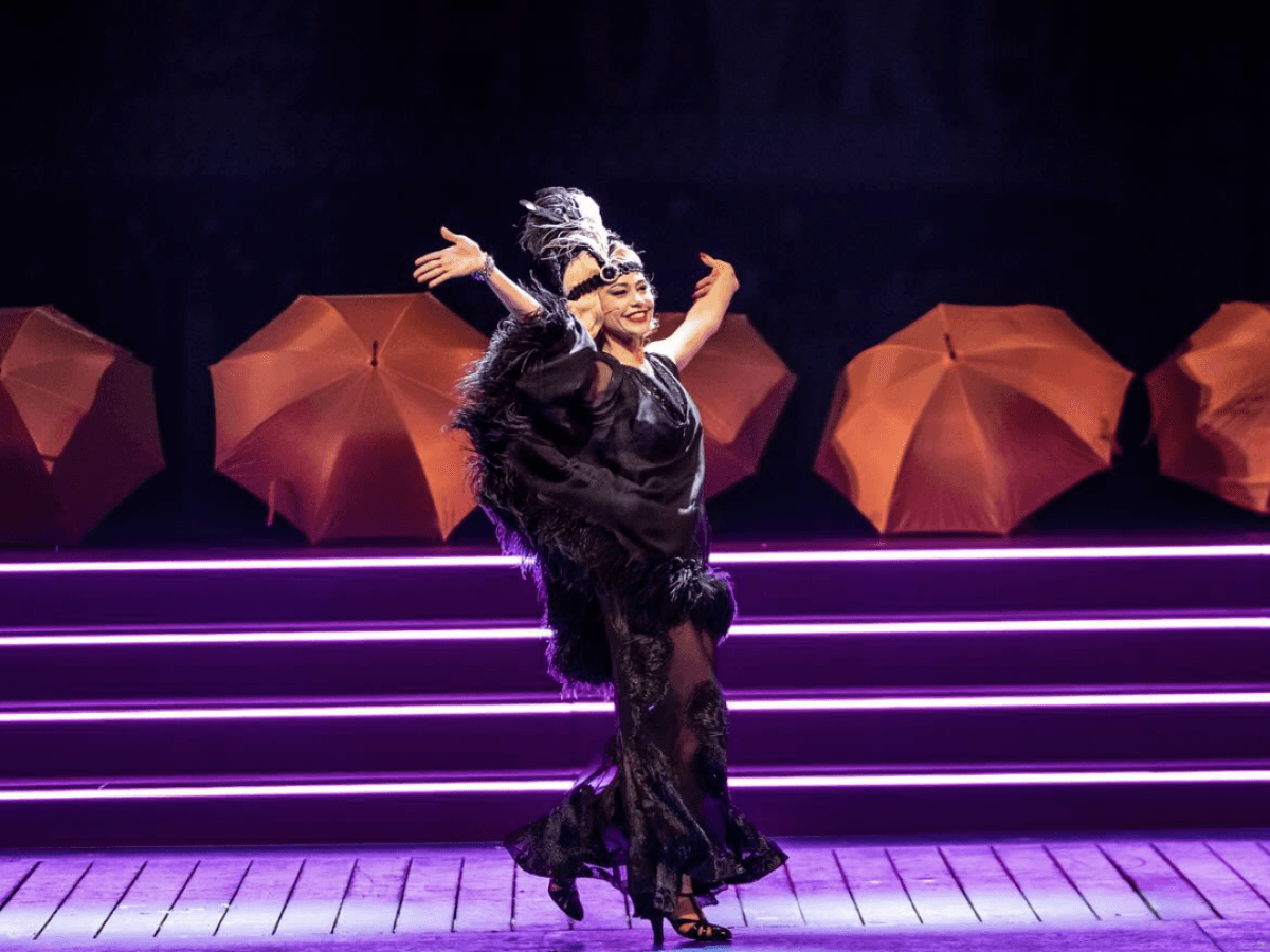 Martina Stella sfida il teatro: da diva a comica nel musical