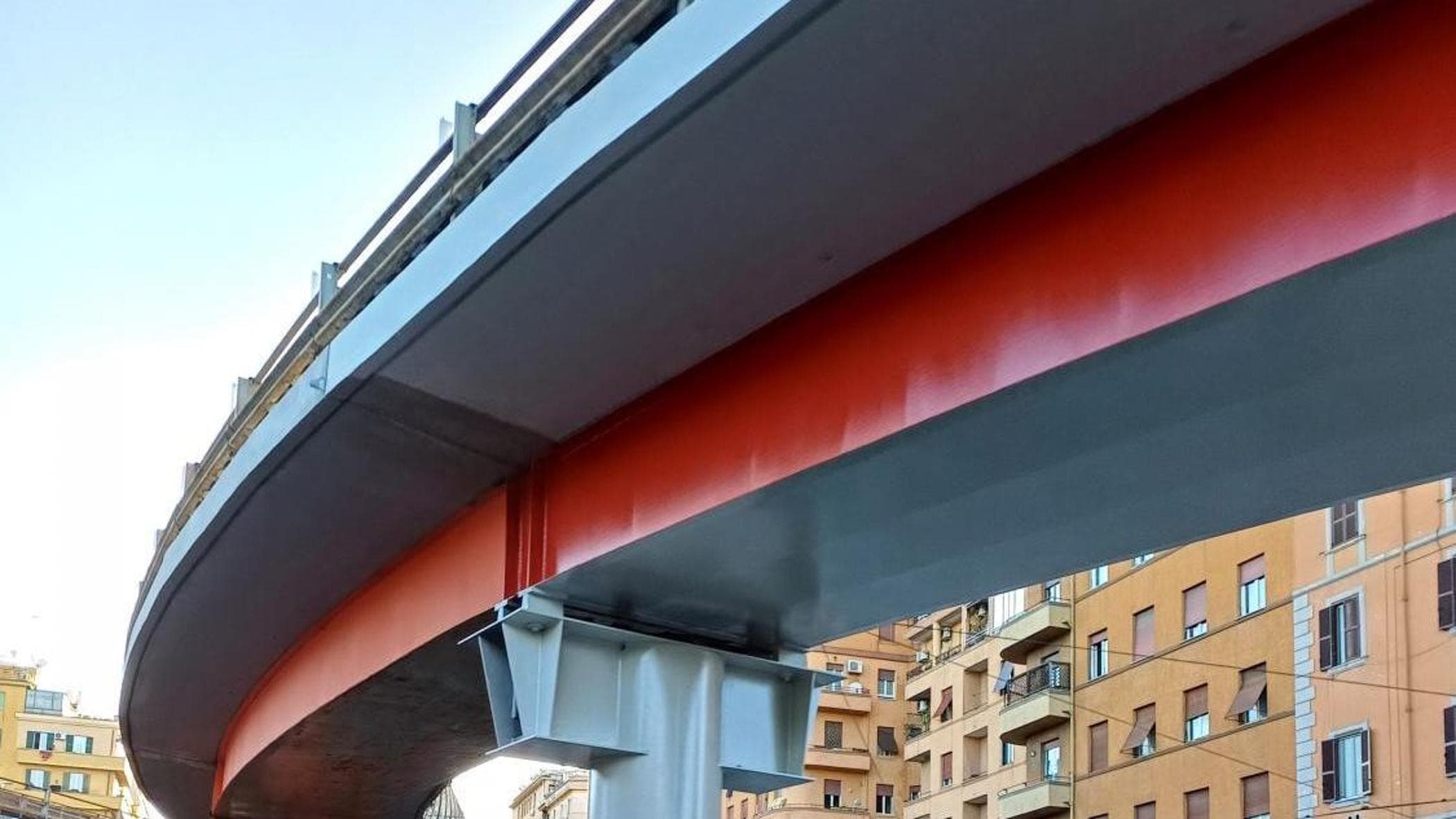 Roma, altro spreco verde: milioni per togliere l'asfalto